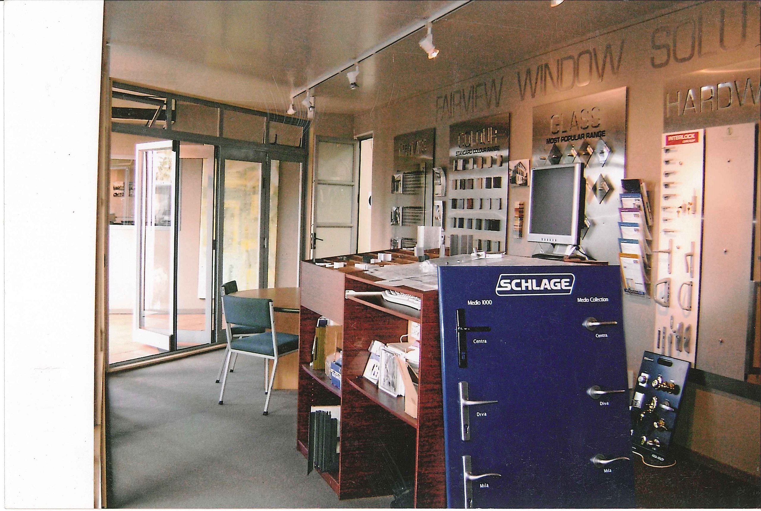 2004 2004